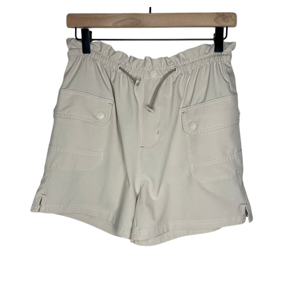 Mountain & Isles Size S Cream Paperbag Waist Cargo Shorts Adjustable Utility EUC